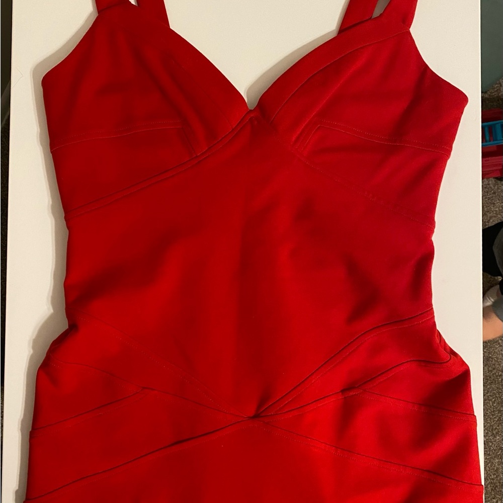 💃🏻Diane Von Furstenberg lady-in-red bodycon bandage dress 🍷💋